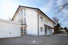 Aussenansicht mit Garage